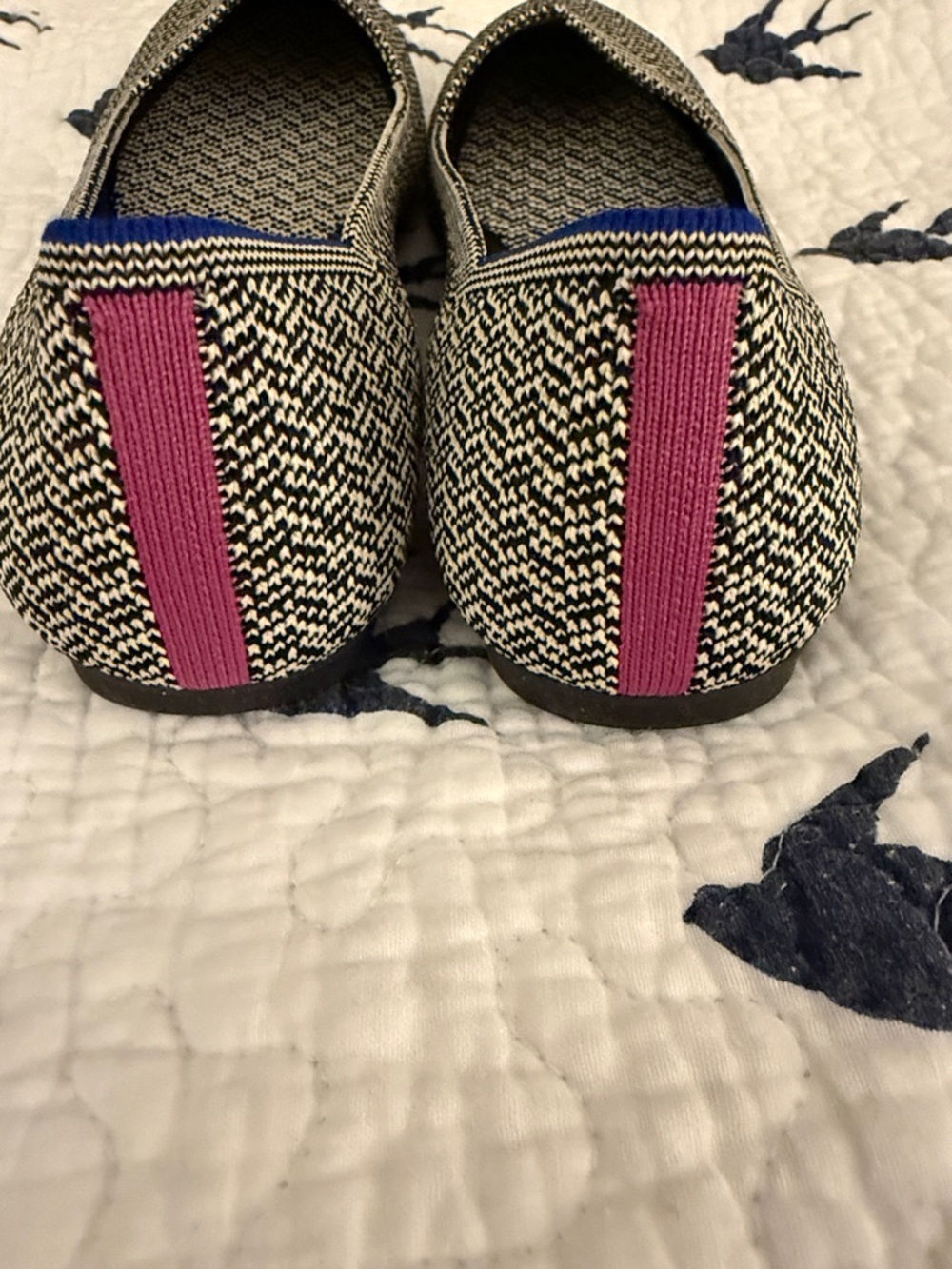 Rothy's size 8 NWOT Women's Textured Black & White Slip-On Flats - Picture 3 of 5